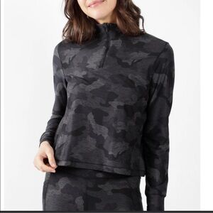 NWT Yogalicious Lux Camo 1/4-Zip Long Sleeve, M